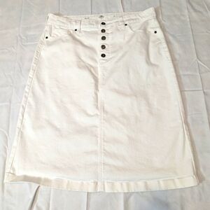 Size 14 St John's Bay White mid-length Skirt